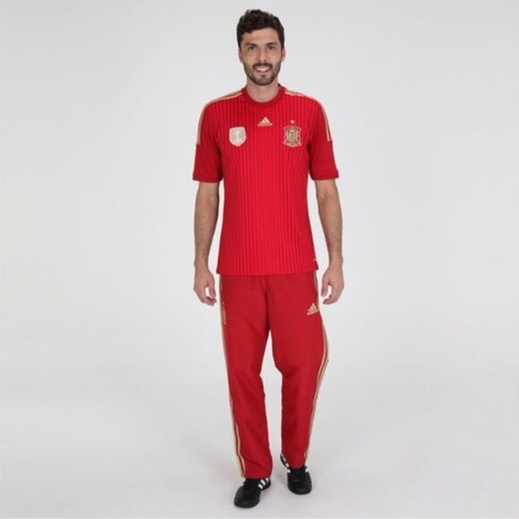 Adidas Spain Authentic Home Jersey 2010 World Cup - Picture 3 of 10